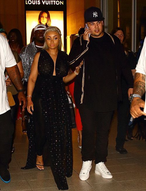 Blac Chyna Celebrates 28th Birthday And “chymoji” Launch With Fiancé Rob Kardashian And Reality 7792